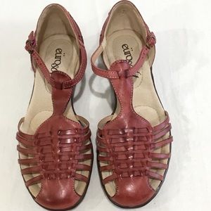 Eurosoft Leather Salmon Pink Sandals with Buckle Closure, Size 6